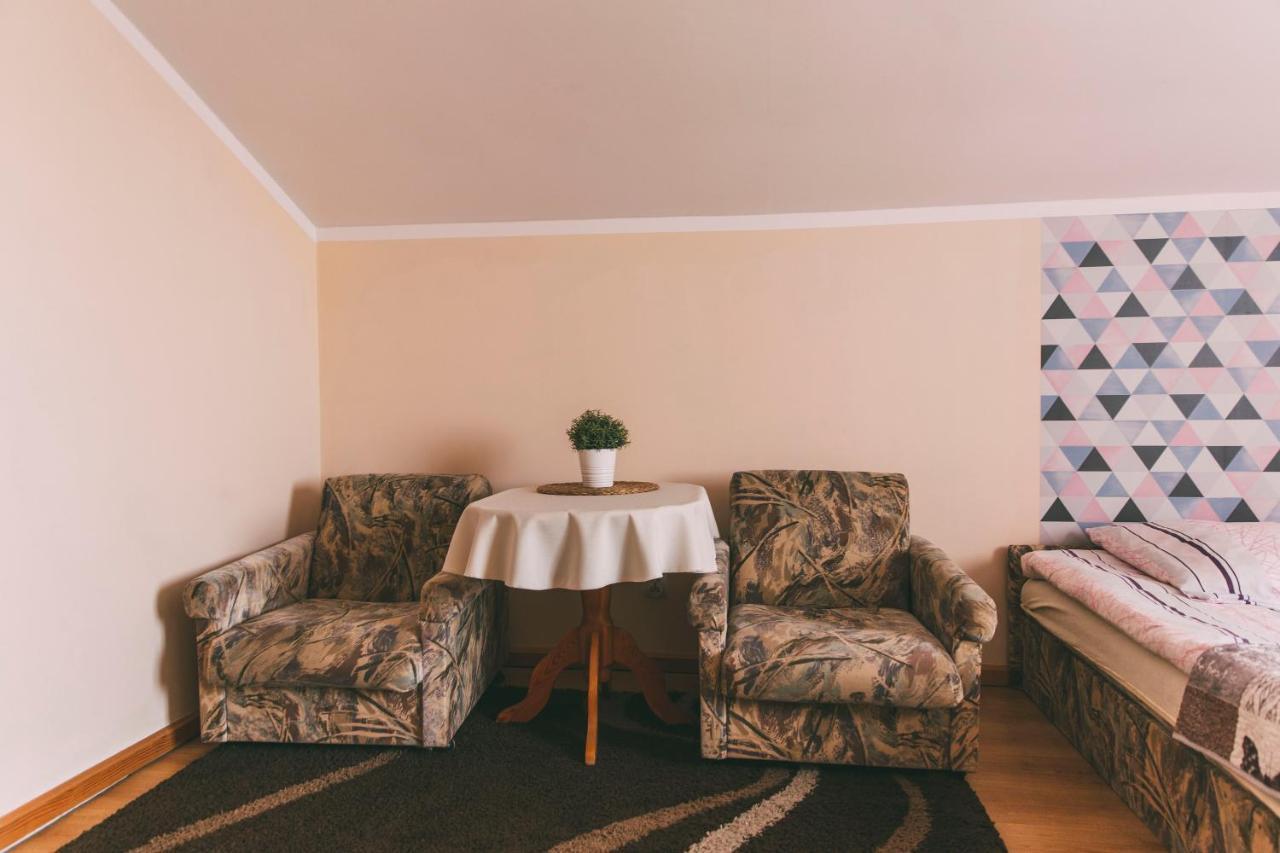 Pokoje Goscinne & Restauracja Pestka Choczewo Ngoại thất bức ảnh