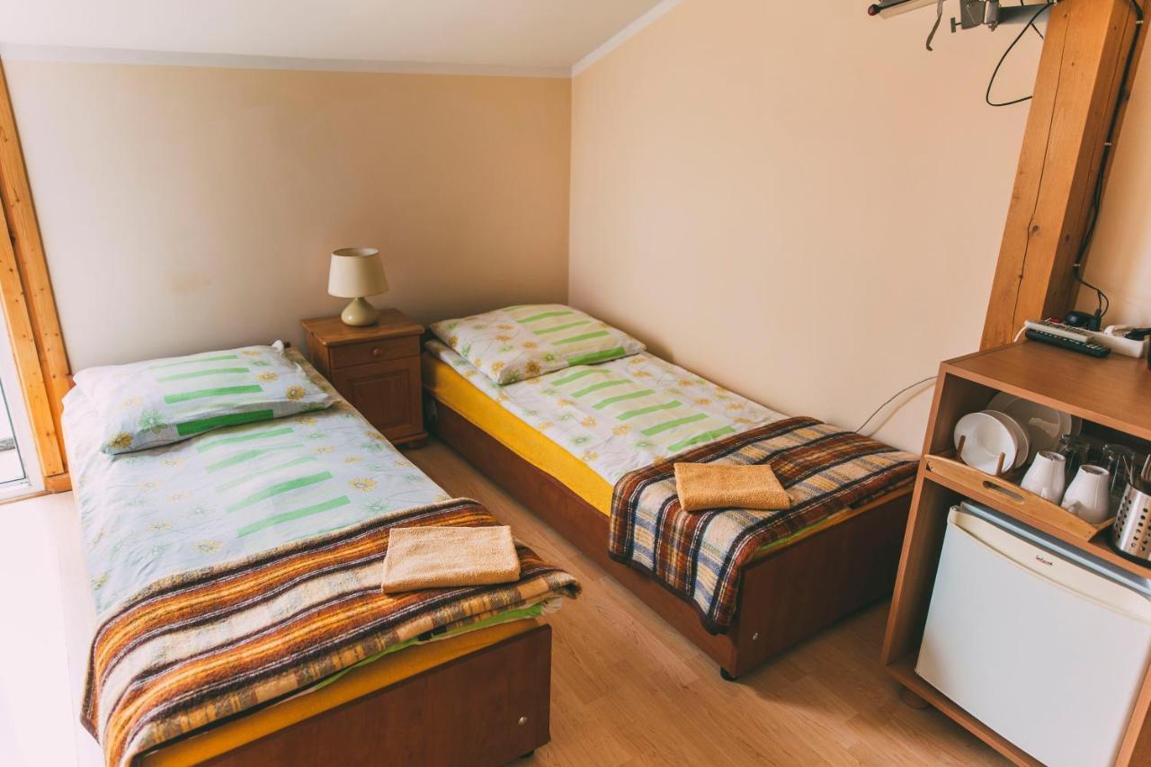 Pokoje Goscinne & Restauracja Pestka Choczewo Ngoại thất bức ảnh