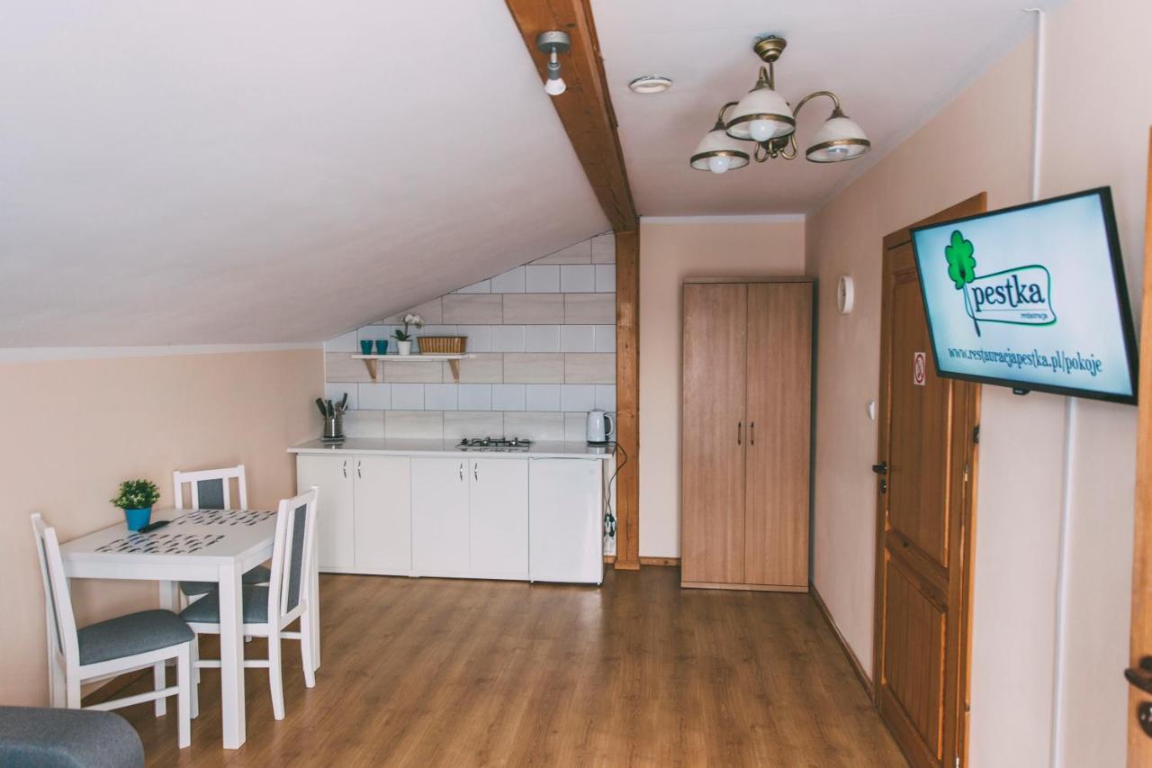 Pokoje Goscinne & Restauracja Pestka Choczewo Ngoại thất bức ảnh